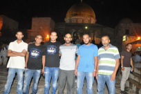  بالصور: أهالي مدينة اللد يشدون الرحال إلى المسجد الأقصى المبارك 